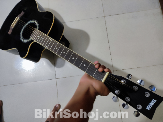 YAMAHA GUITAR - গীটার